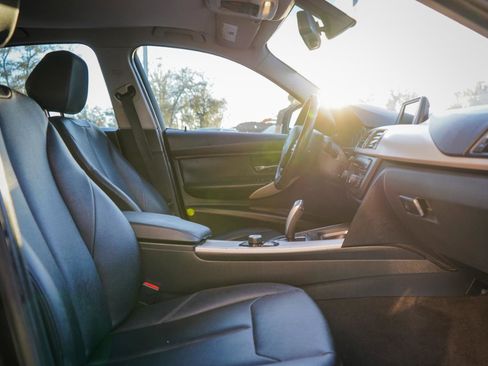 Used 2015 BMW 320i Sedan image 8