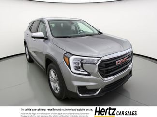 Used 2024 GMC Terrain SLE video 1