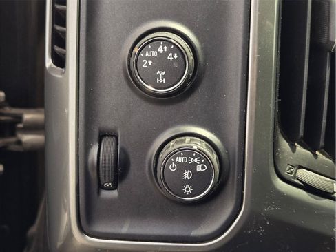 Used 2015 Chevrolet Silverado 1500 LT w/ All Star Edition AWD/4WD image 19