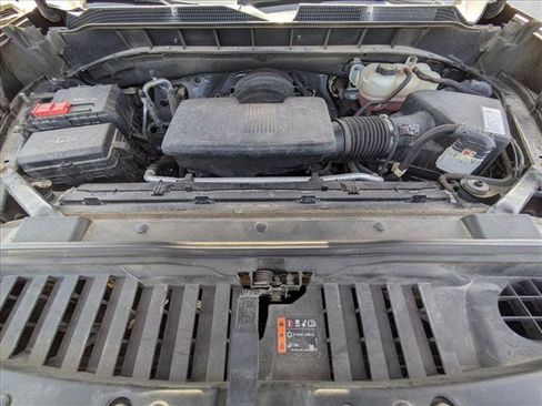 Used 2019 Chevrolet Silverado 1500 High Country w/ Technology Package AWD/4WD image 18