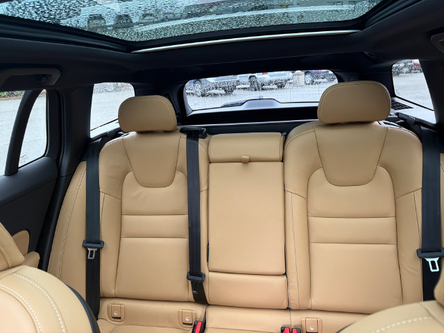 Used 2025 Volvo V60 B5 Cross Country Ultra w/ Protection Package Premier AWD/4WD image 37