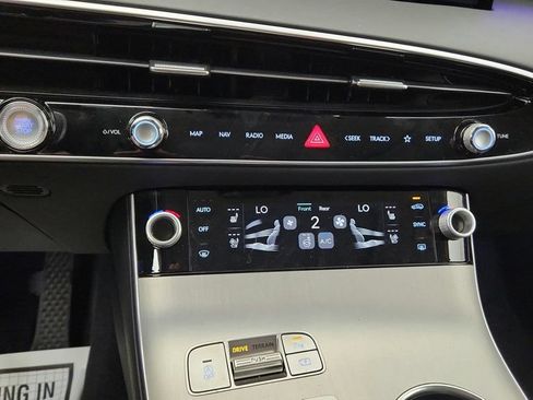 Used 2026 Genesis GV70 2.5T Advanced AWD/4WD image 18
