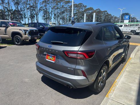 Used 2024 Ford Escape ST-Line AWD/4WD image 12