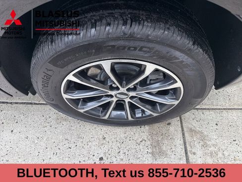 Used 2024 Cadillac XT4 Sport image 11