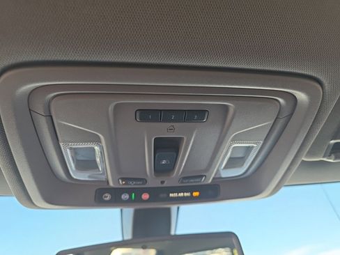 Used 2021 GMC Sierra 1500 SLT image 16