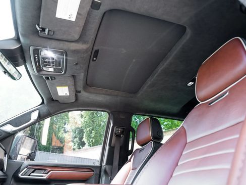 Used 2024 GMC Sierra 3500 Denali Ultimate AWD/4WD image 29