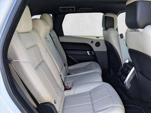 Used 2020 Land Rover Range Rover Sport HSE image 16