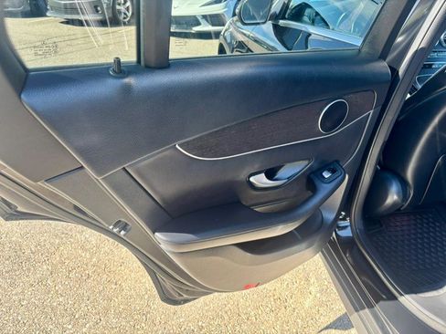 Used 2020 Mercedes-Benz GLC 300 4MATIC image 16