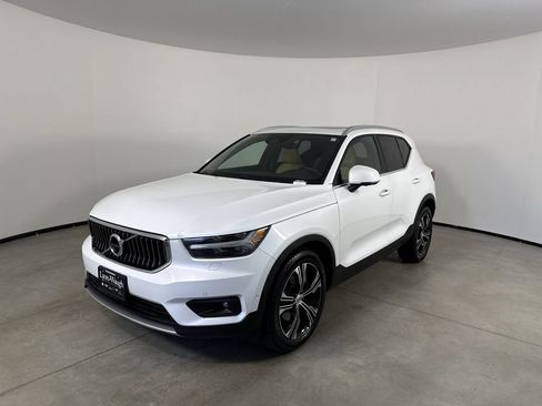 Used 2019 Volvo XC40 T5 Inscription AWD/4WD image 1
