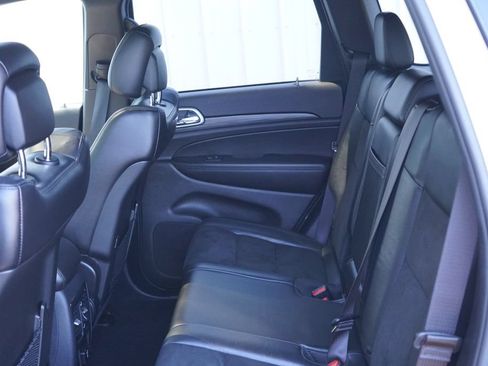 Used 2019 Jeep Grand Cherokee Altitude AWD/4WD image 29