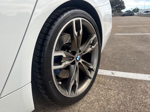 Used 2018 BMW M550i xDrive image 12