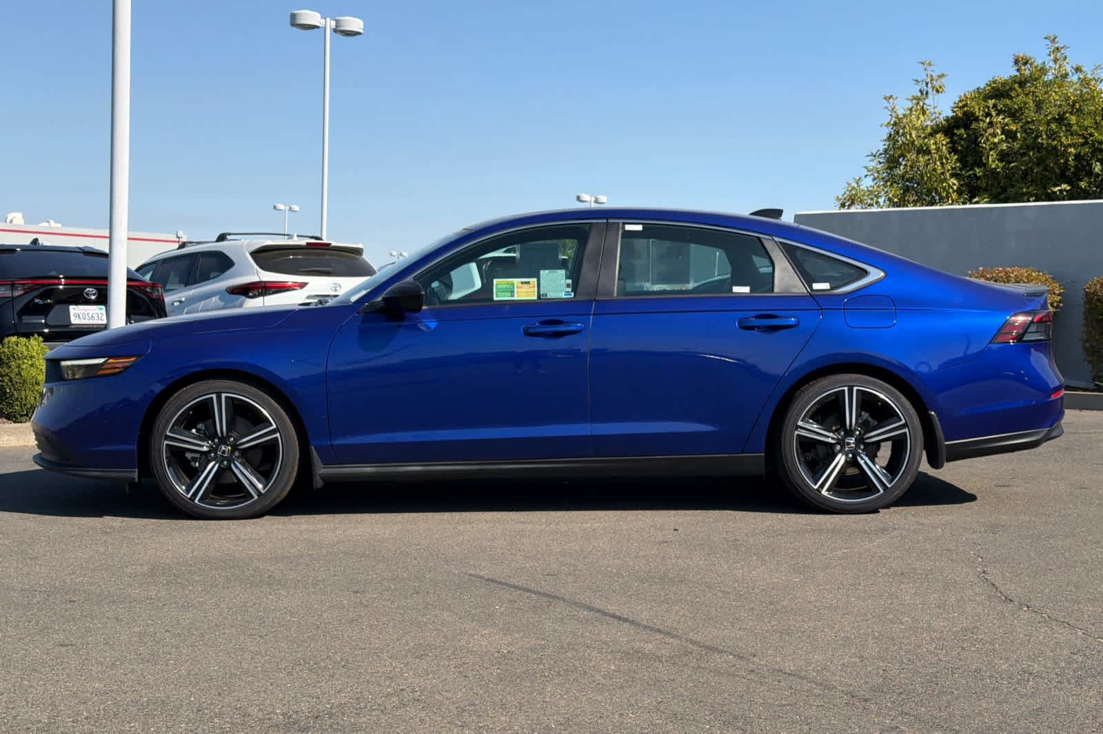 Used 2023 Honda Accord Sport image 9