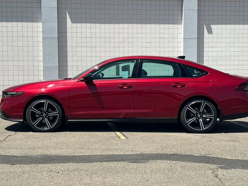 Used 2026 Honda Accord SE image 9