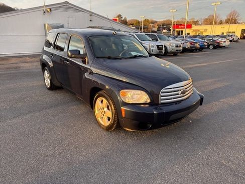 Used 2010 Chevrolet HHR LT image 2