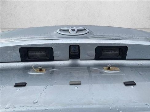Used 2017 Toyota Camry LE FWD image 7