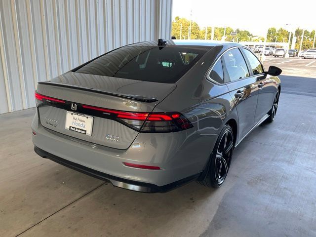 Certified 2025 Honda Accord Sport image 21