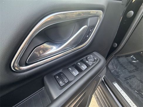 Used 2023 Chevrolet Tahoe LT image 13