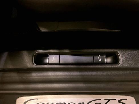 Used 2022 Porsche 718 Cayman GT4 image 34