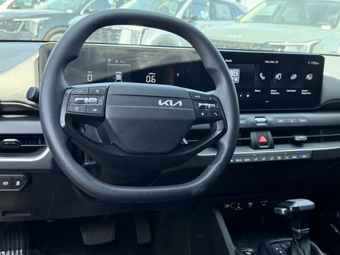 Certified 2025 Kia K4 LX image 23
