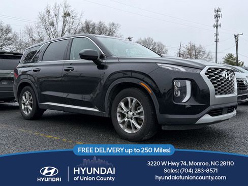 Used 2021 Hyundai Palisade SE image 1