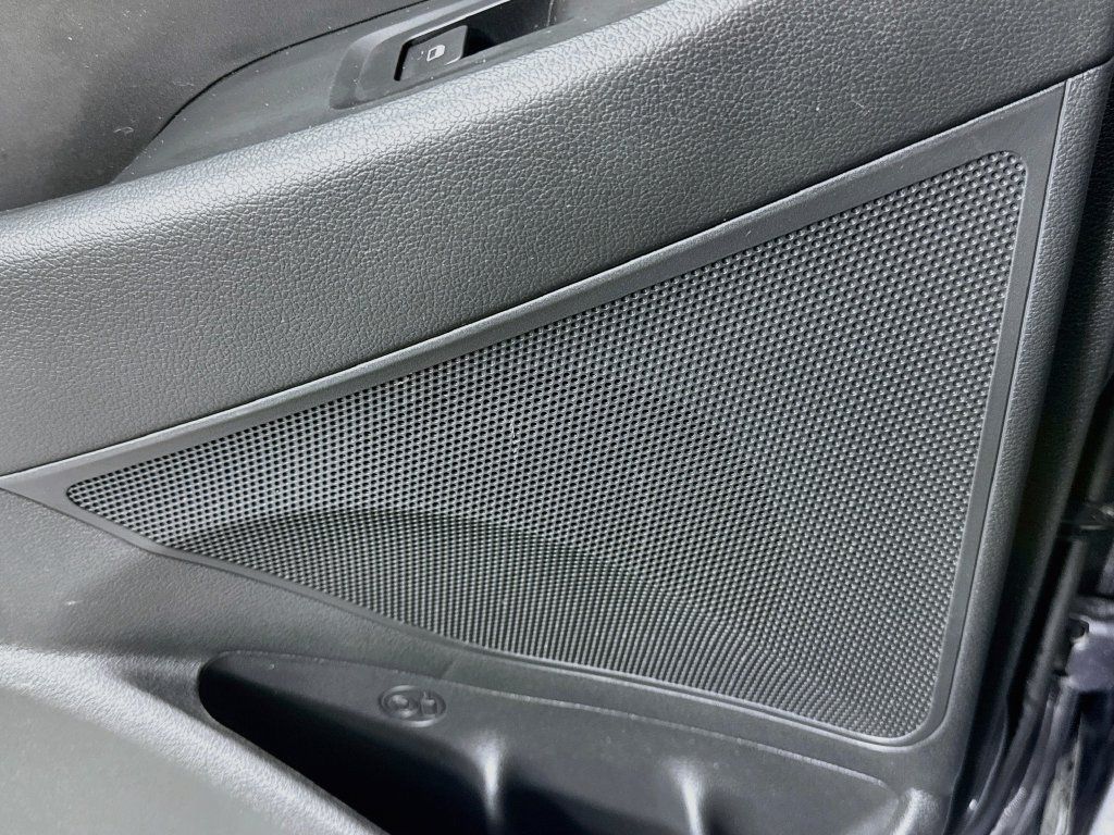 Used 2018 Hyundai Elantra GT Sport w/ Sport Tech Package 04 FWD image 27