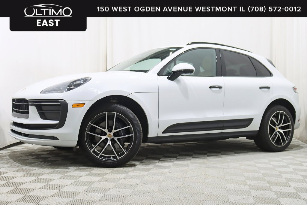 Used 2022 Porsche Macan AWD/4WD image 1