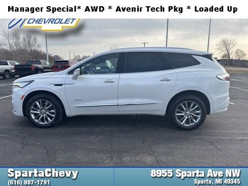 Used 2023 Buick Enclave Avenir image 6