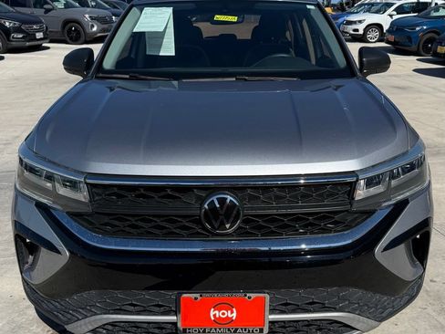 Used 2023 Volkswagen Taos S FWD image 4