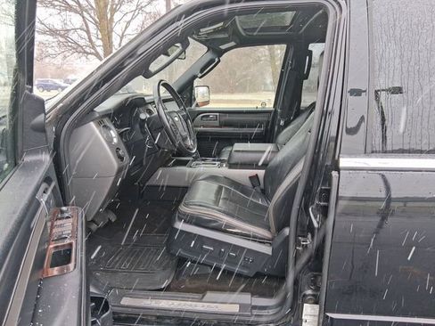 Used 2016 Ford Expedition Platinum image 11