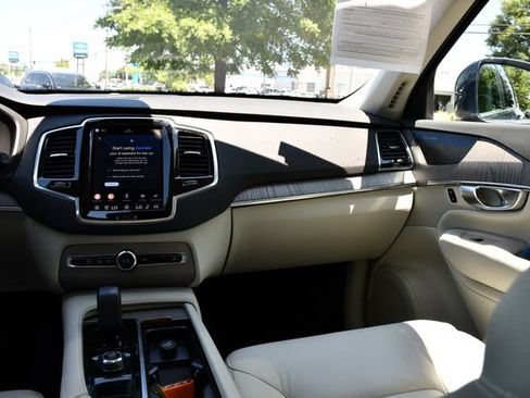 Used 2024 Volvo XC90 B6 Plus w/ Protection Package Premier AWD/4WD image 23