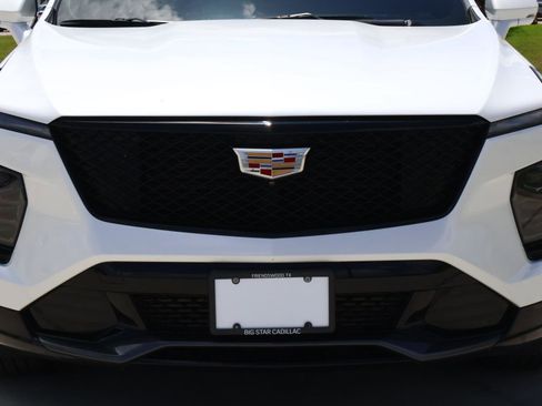 Used 2025 Cadillac XT4 Sport FWD image 8