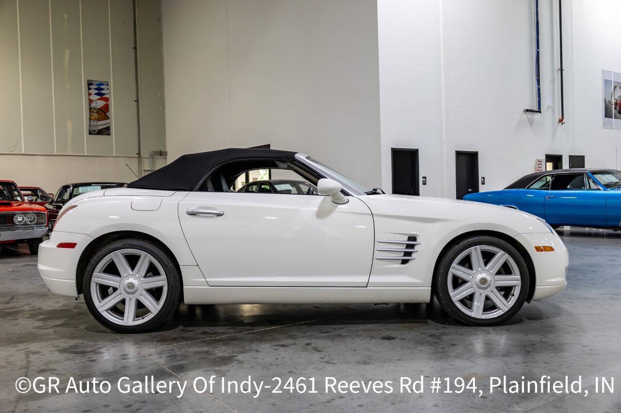 Used 2005 Chrysler Crossfire Limited RWD image 23