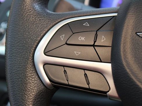 Used 2015 Chrysler 200 LX image 19