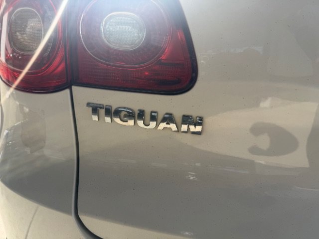 Used 2010 Volkswagen Tiguan SE FWD image 10