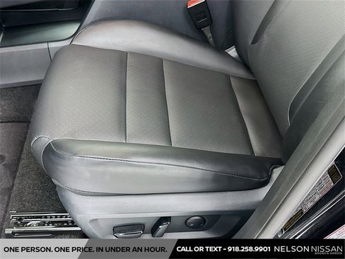 Certified 2025 Nissan Rogue SV w/ SV Premium Package image 18