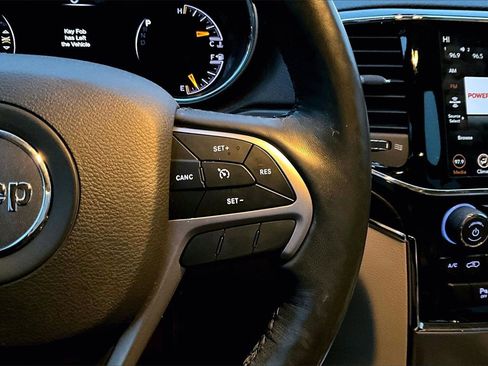 Certified 2021 Jeep Grand Cherokee Limited w/ Trailer Tow Group IV image 30