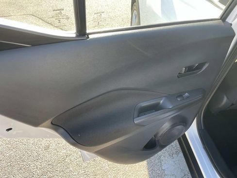 Certified 2025 Nissan Kicks Play S image 11