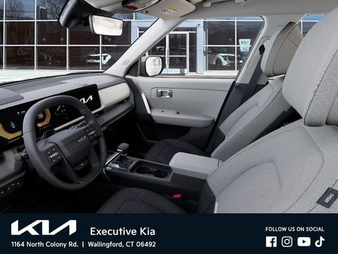 New 2027 Kia Seltos LX FWD image 17