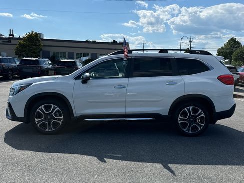 Certified 2023 Subaru Ascent Touring AWD/4WD image 4