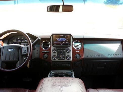 Used 2014 Ford F250 King Ranch w/ King Ranch w/Chrome Package image 31