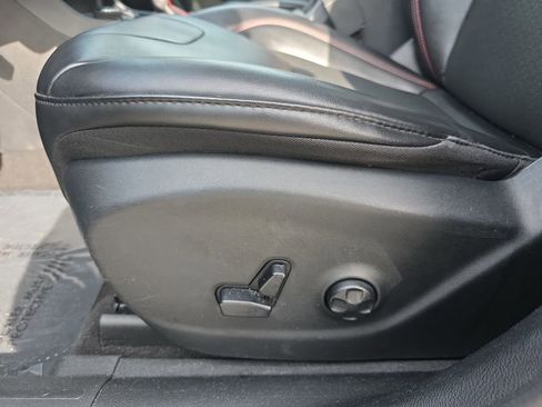 Used 2020 Jeep Cherokee Trailhawk w/ Comfort/Convenience Group image 34