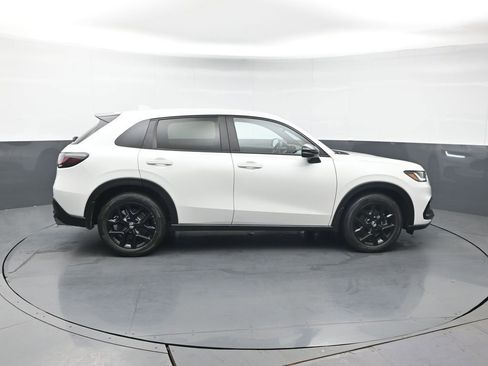 Certified 2023 Honda HR-V Sport image 8