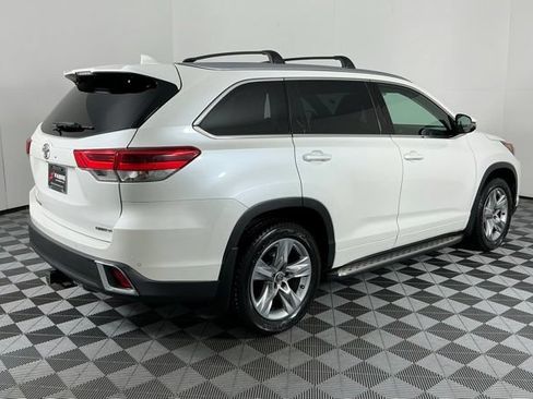 Used 2017 Toyota Highlander Limited FWD image 7