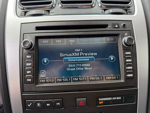 Used 2010 GMC Acadia SLT w/ Technology Package image 18