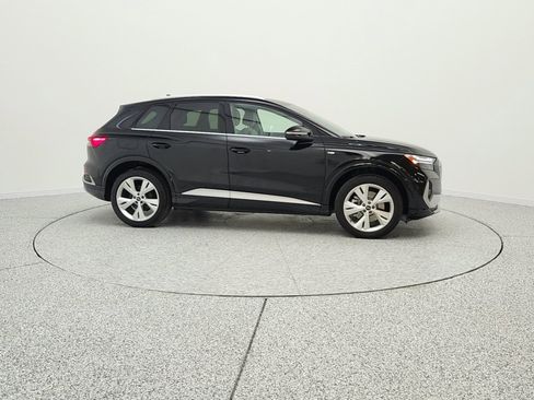 Used 2023 Audi Q4 e-tron Prestige w/ 20" Wheel Package image 4