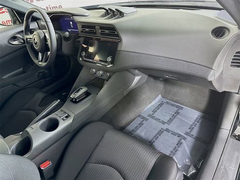 Certified 2025 Nissan Z Sport w/ Floor Mat Package image 28