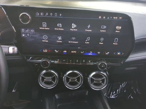 Used 2024 Chevrolet Blazer EV LT AWD/4WD image 15
