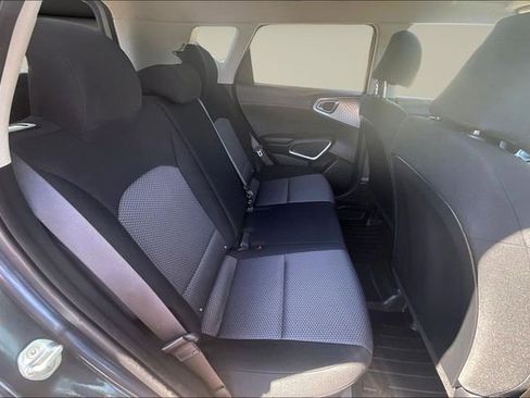 Used 2022 Kia Soul LX FWD image 25