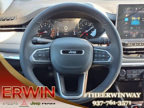 Certified 2024 Jeep Compass Limited image 24