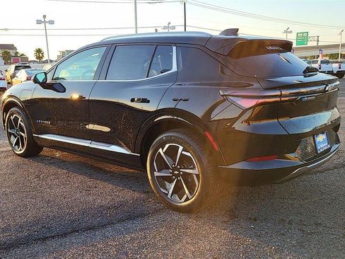 New 2024 Chevrolet Equinox EV LT image 6